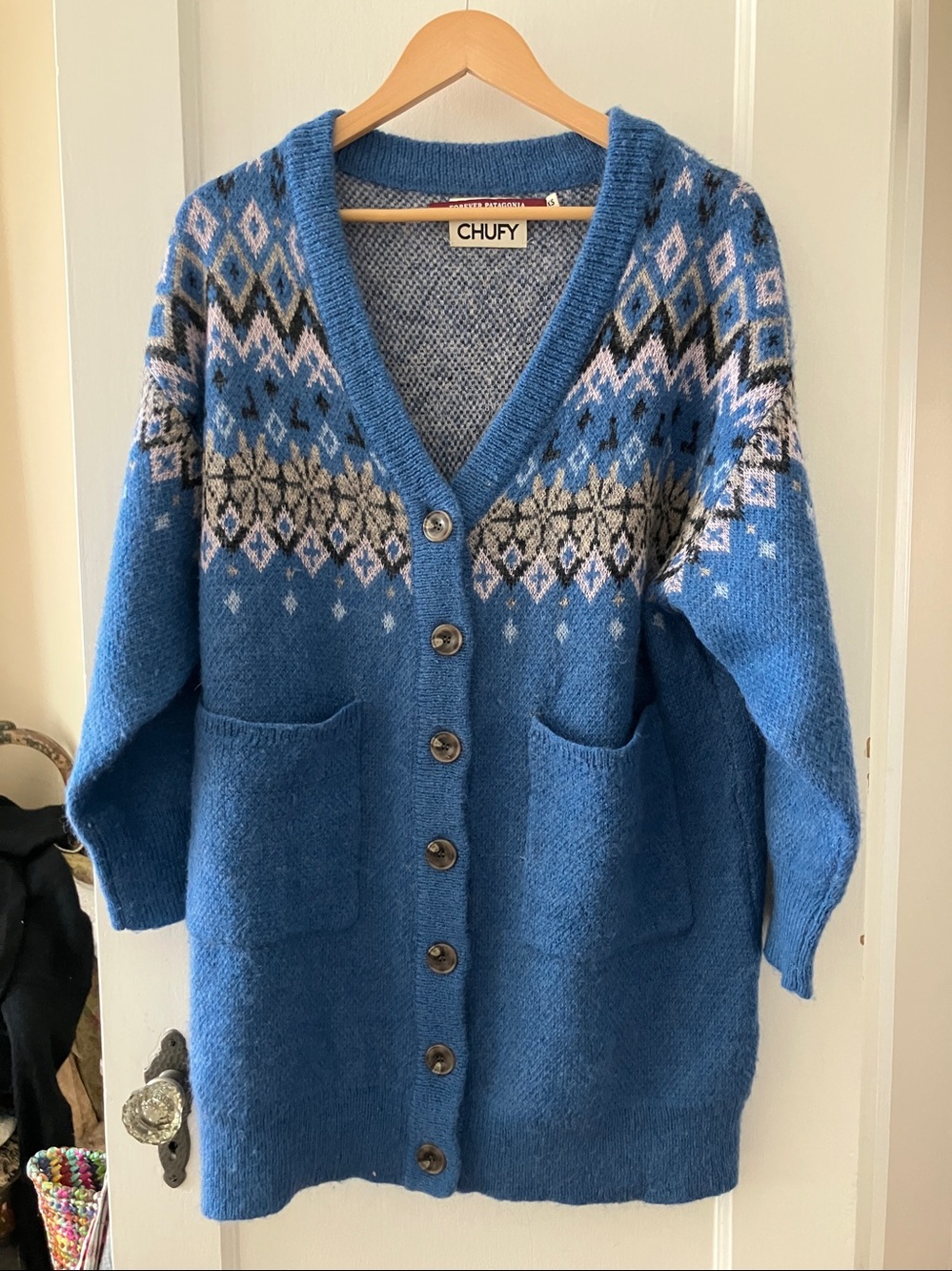 Patagonia X CHUFY cardigan runs big - Picture 3 of 6